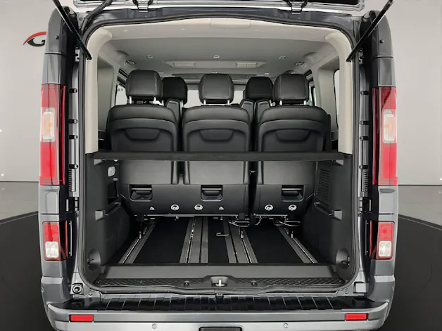 RENAULT Trafic Spaceclass 2.0 dCi Blue 170 Signature