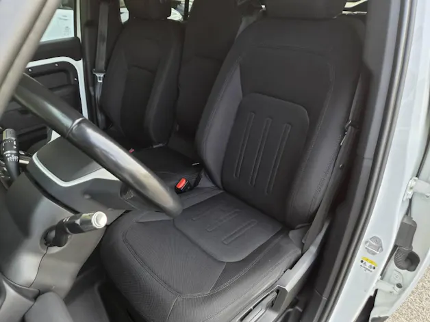 Land Rover Defender 110 2.0 SD4 200cv - crochet - 6 places
