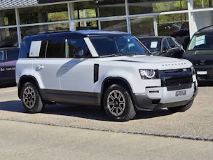 Land Rover Defender 110 2.0 SD4 200cv - crochet - 6 places