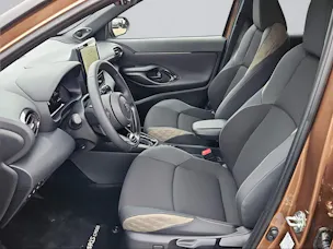 Toyota Yaris Cross 1.5 VVT-i HSD Premium AWD-i