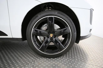 https://vehicle.imgix.net/4508325/03941fed-2e89-4108-85df-2f910d47bf79.jpg