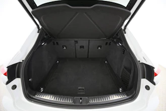 https://vehicle.imgix.net/4508325/adecf9ac-bd38-4d47-97b4-84a62a083e1f.jpg