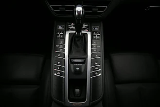 https://vehicle.imgix.net/4508325/e1b4d1ca-6b04-44bc-b167-811d64fb861f.jpg