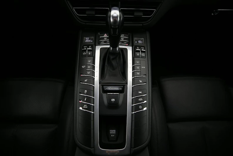 image du véhicule PORSCHE MACAN