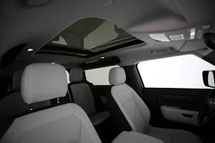 Land Rover Defender 90 3.0 D I6 250 X-Dynamic SE