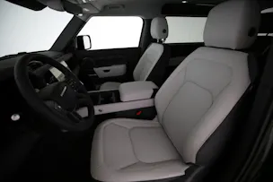 Land Rover Defender 90 3.0 D I6 250 X-Dynamic SE