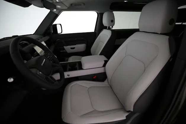 Land Rover Defender 90 3.0 D I6 250 X-Dynamic SE