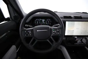Land Rover Defender 90 3.0 D I6 250 X-Dynamic SE