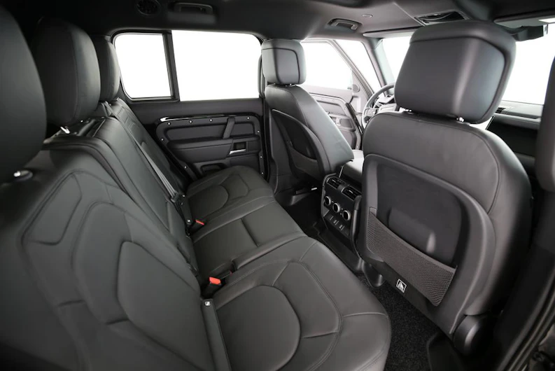 image du véhicule LAND ROVER DEFENDER