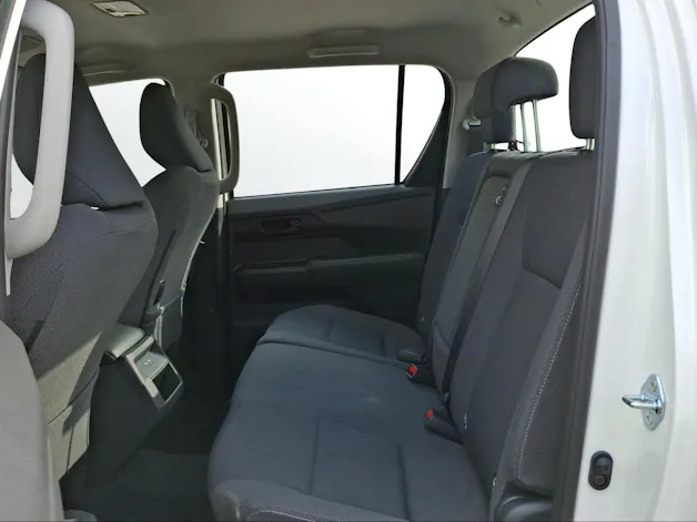 Toyota Hilux Double Cab.-Pick-up 59KWh Comfort