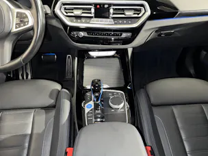 BMW iX3  Impressive