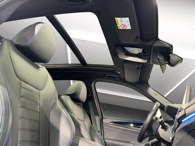 BMW iX3  Impressive