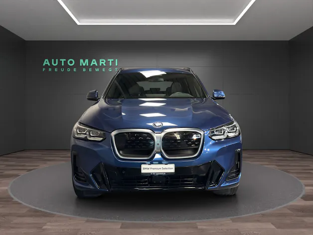 BMW iX3  Impressive
