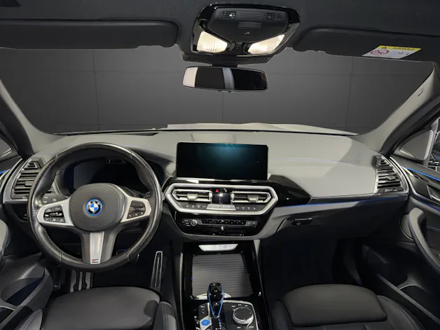 BMW iX3  Impressive