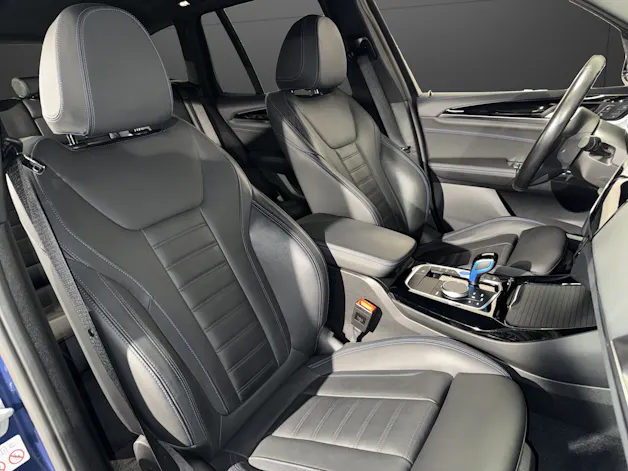 BMW iX3  Impressive