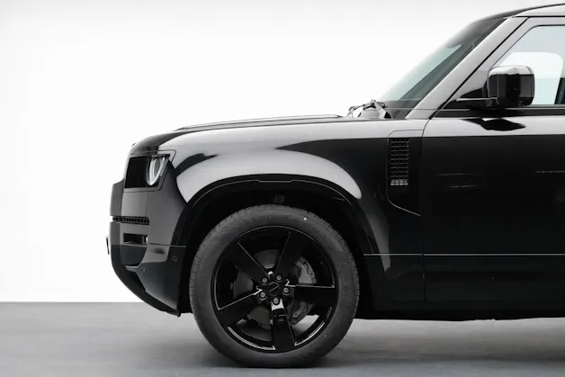 Land Rover Defender 110 3.0 D I6 350 X-Dynamic HSE