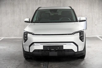 https://vehicle.imgix.net/4508570/1bca7825-8736-4aa2-bc56-1c31f662ecb4.jpg