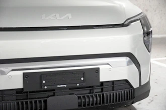 https://vehicle.imgix.net/4508570/3c83f38a-688a-4169-afa9-6214b175ee43.jpg