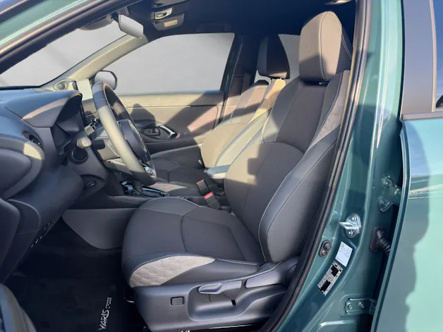 Toyota Yaris Cross 1.5 VVT-i HSD Premium AWD-i