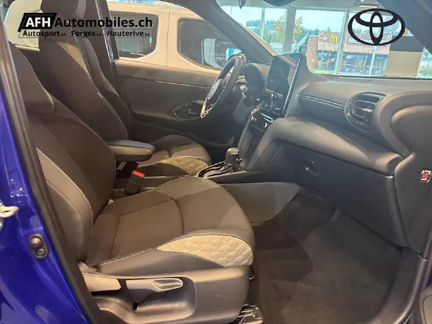 Toyota Yaris Cross 1.5 VVT-i HSD Premium AWD-i