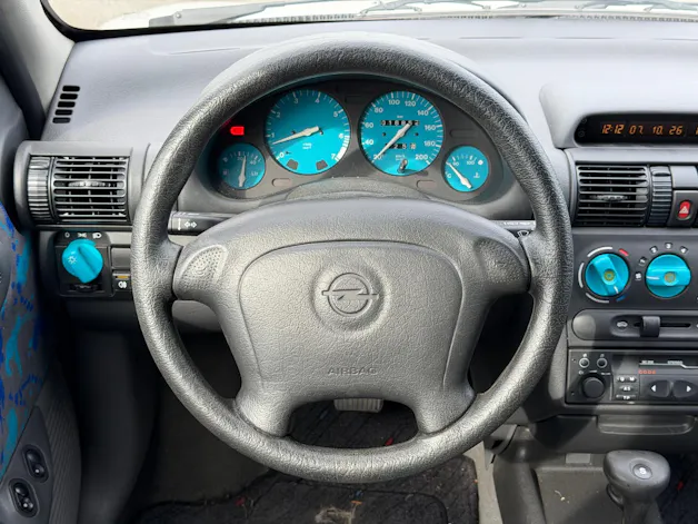 OPEL Corsa 1.4i 16V Joy