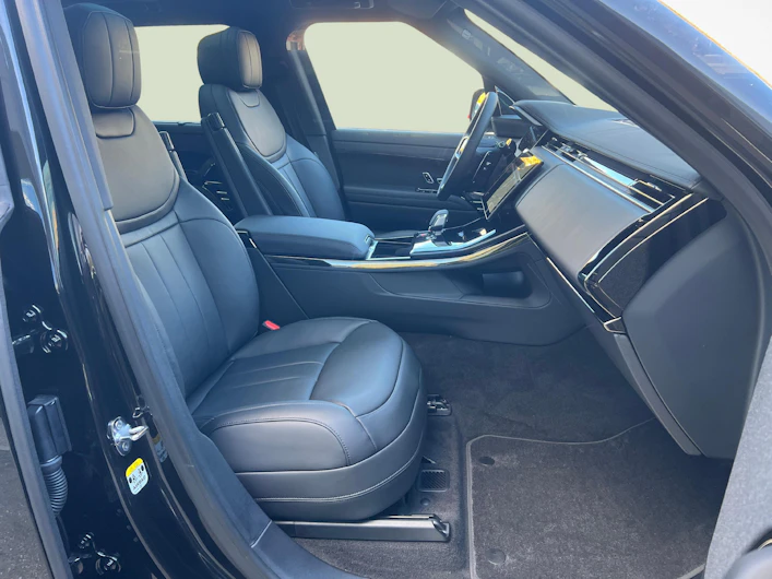 Fahrzeugbild LAND ROVER RANGE ROVER SPORT