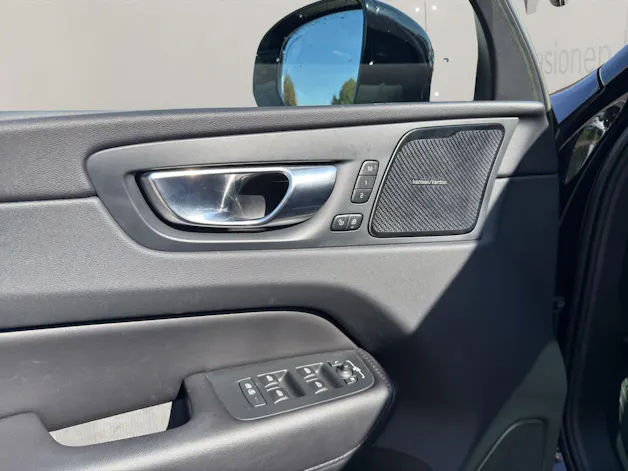 VOLVO XC60 2.0 T8 TE Ultimate Bright eAWD