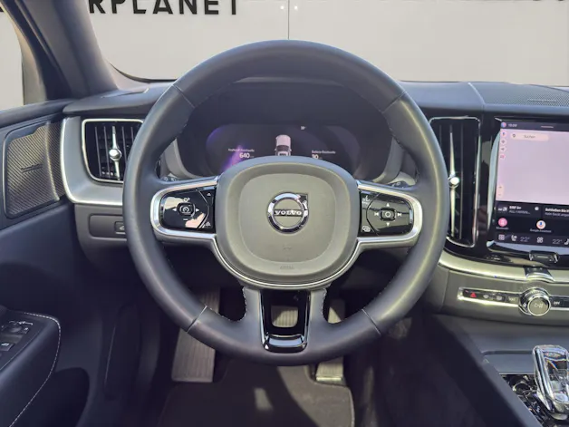VOLVO XC60 2.0 T6 TE R-Design eAWD