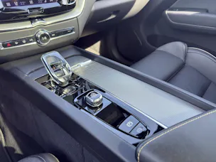 VOLVO XC60 2.0 T6 TE R-Design eAWD