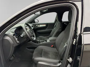 VOLVO XC40 2.0 B4 MH Plus Dark