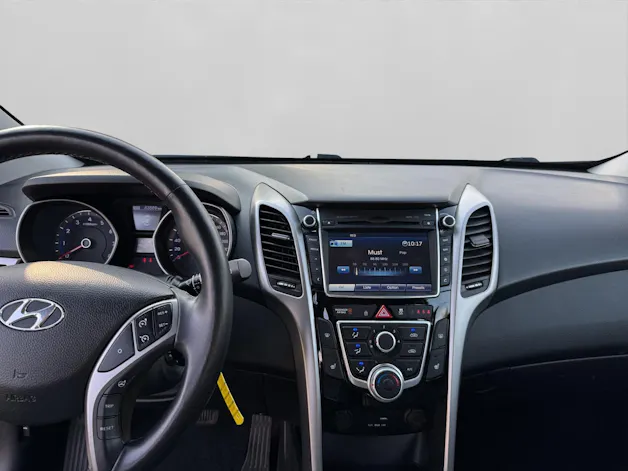 HYUNDAI i30 1.6 GDi Amplia