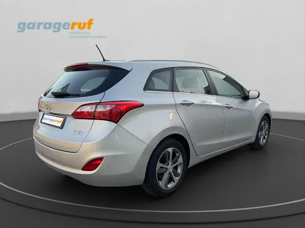 HYUNDAI i30 1.6 GDi Amplia