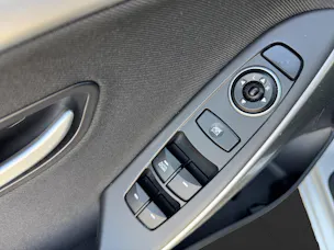 HYUNDAI i30 1.6 GDi Amplia
