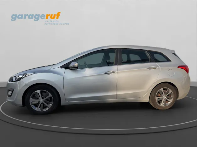 HYUNDAI i30 1.6 GDi Amplia