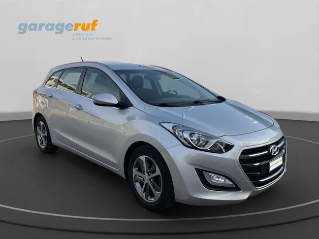 HYUNDAI i30 1.6 GDi Amplia