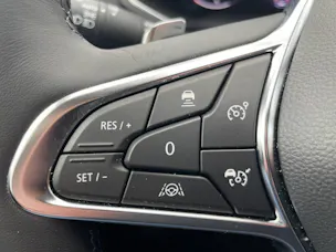RENAULT Captur 1.3 TCe 140 Initiale EDC