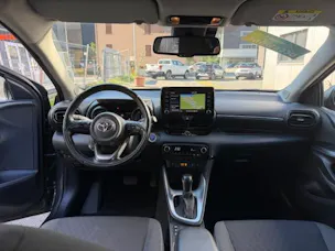 Toyota Yaris 1.5 VVT-i HSD Trend