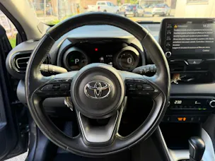 Toyota Yaris 1.5 VVT-i HSD Trend