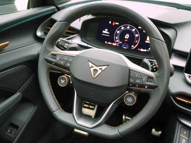 CUPRA Terramar 1.5 DSG e-Plug-in-HYBRID VZ
