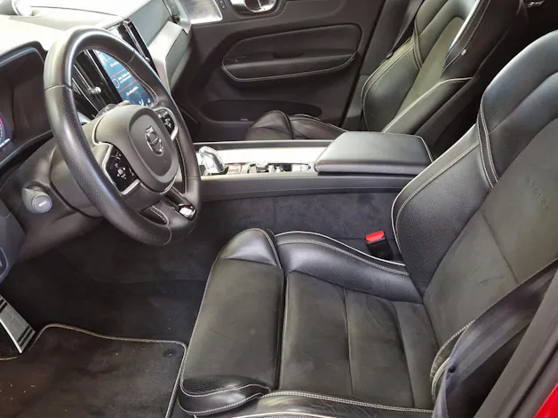 VOLVO XC60 2.0 T8 TE R-Design AWD