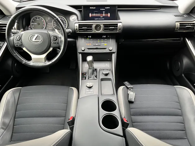 Lexus IS 200t Sport Automatic
