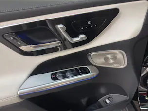 MERCEDES-BENZ GLC 300 4M - AMG / 360 Grad Kamera / Panorama-Dach / Soundsystem