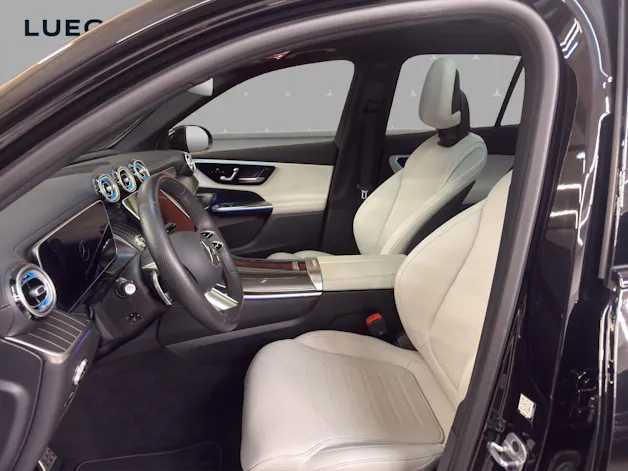 MERCEDES-BENZ GLC 300 4M - AMG / 360 Grad Kamera / Panorama-Dach / Soundsystem