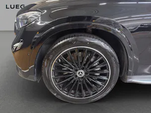 MERCEDES-BENZ GLC 300 4M - AMG / 360 Grad Kamera / Panorama-Dach / Soundsystem