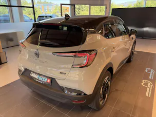 RENAULT Captur 1.8 E-Tech 160 Techno DHT-Automat