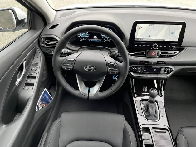 HYUNDAI i30 1.5 T-GDi Amplia 48V MH DCT