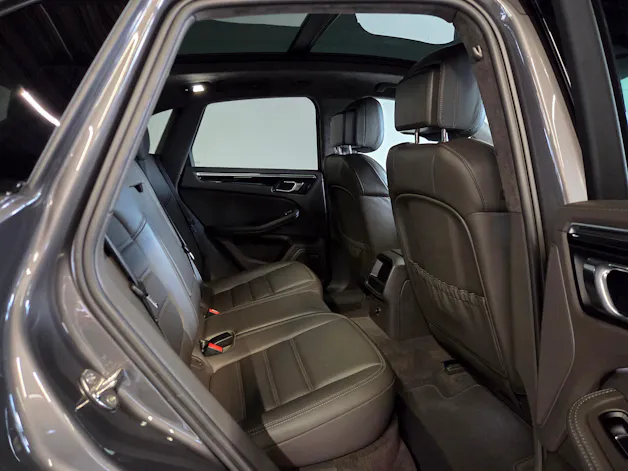 PORSCHE Macan 3.6 V6 Turbo