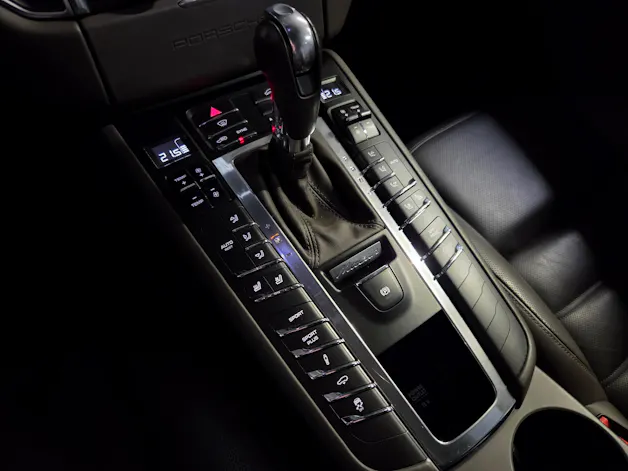 PORSCHE Macan 3.6 V6 Turbo
