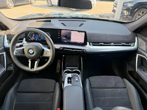 BMW X1 23i xDrive paddles M-SPORT PRO