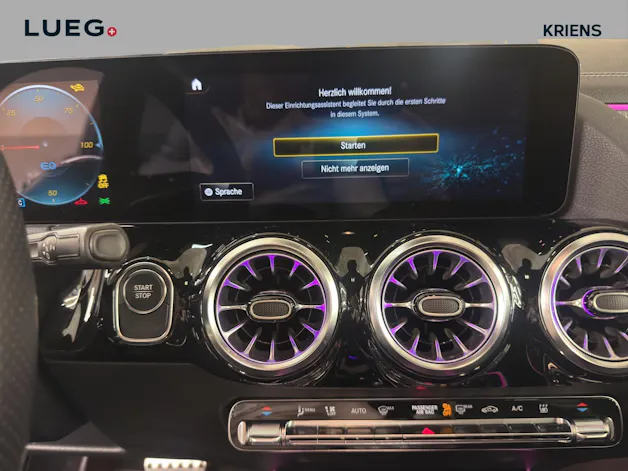 MERCEDES-BENZ EQA 350 4M - AMG / DISTRONIC / 360 Grad Kamera / Sitzklima / Head-Up Display
